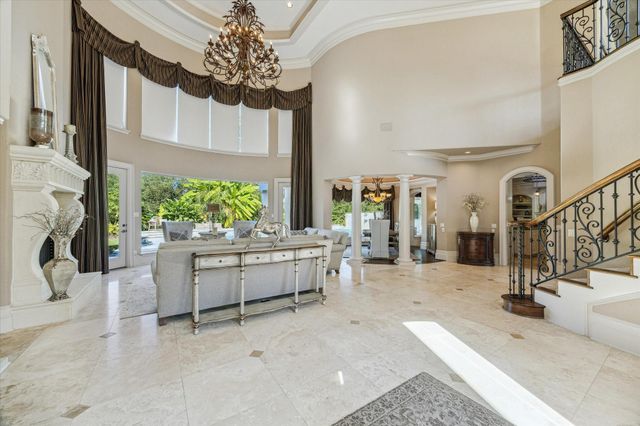 6 Kings Lake Estates Boulevard, Kingwood, TX 77346