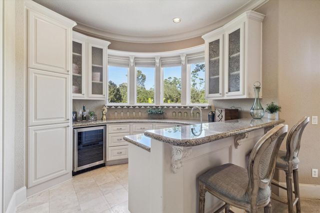 6 Kings Lake Estates Boulevard, Kingwood, TX 77346