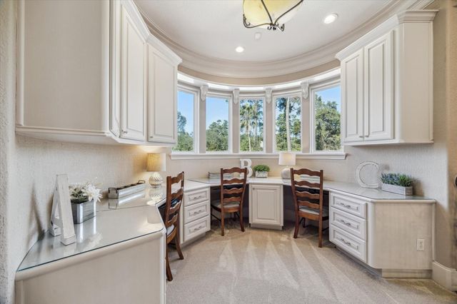 6 Kings Lake Estates Boulevard, Kingwood, TX 77346