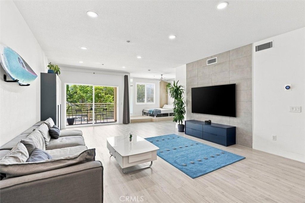 13124 Central 201, Hawthorne, CA 90250 — photo 5