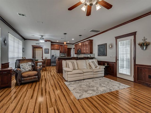 2504 Harrington Court, Norman, OK 73069