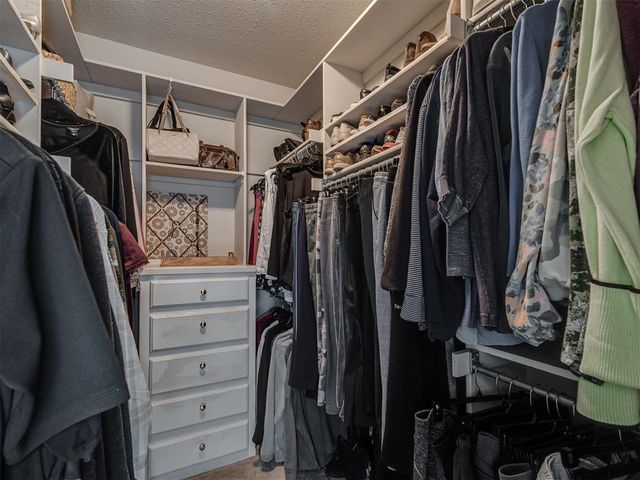 2504 Harrington Court, Norman, OK 73069