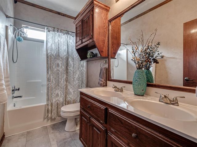 2504 Harrington Court, Norman, OK 73069