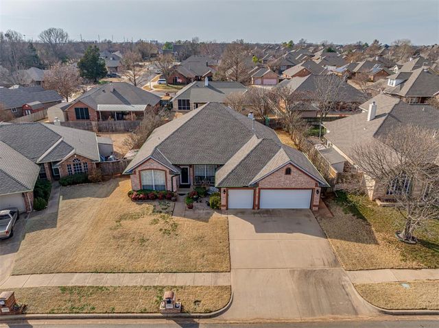 2504 Harrington Court, Norman, OK 73069