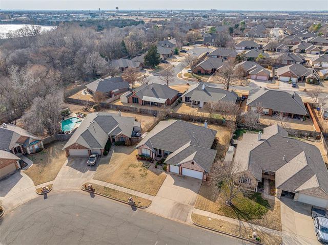 2504 Harrington Court, Norman, OK 73069