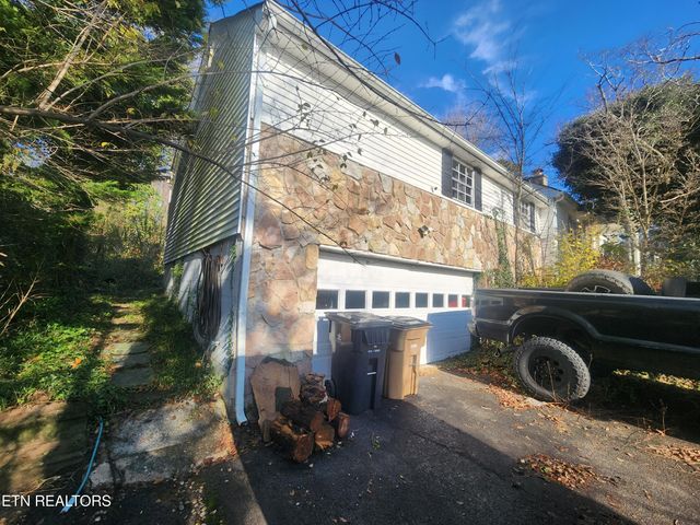 4301 Garden Dr Drive, Knoxville, TN 37918