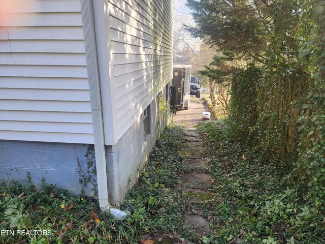 4301 Garden Dr Drive, Knoxville, TN 37918