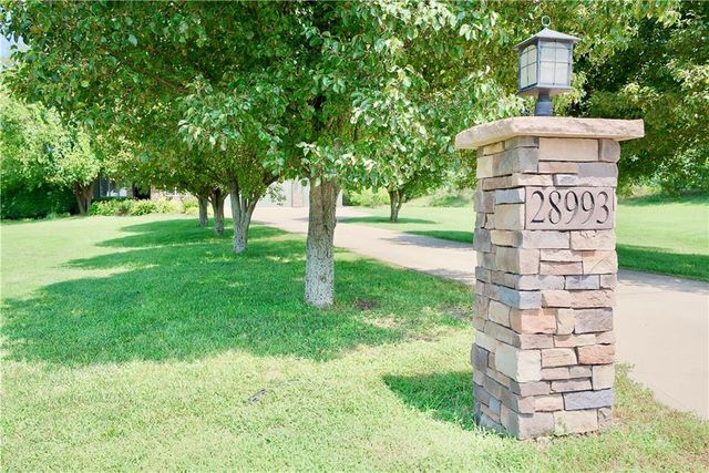 28993 Bluestem Drive Drive, Paola, KS 66071