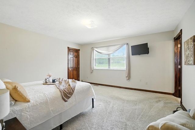 6880 Rackview Road, Green Twp, OH 45248