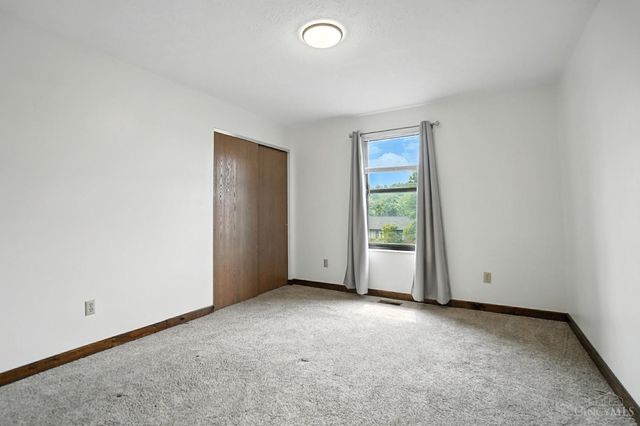 6880 Rackview Road, Green Twp, OH 45248