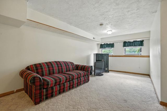 6880 Rackview Road, Green Twp, OH 45248