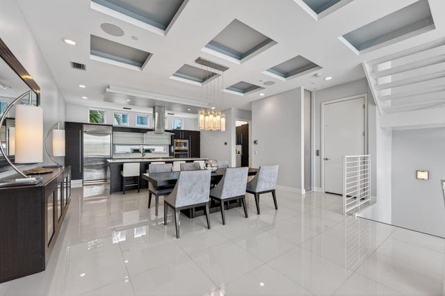 2743 NE 1st Street, Pompano Beach, FL 33062