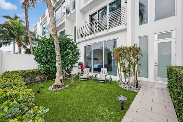 2743 NE 1st Street, Pompano Beach, FL 33062