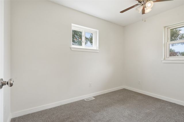 4432 Sherman Street NE, Cedar Rapids, IA 52402