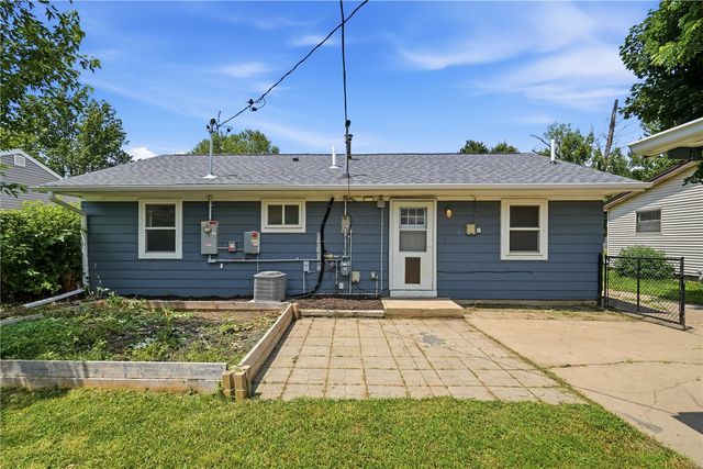 4432 Sherman Street NE, Cedar Rapids, IA 52402