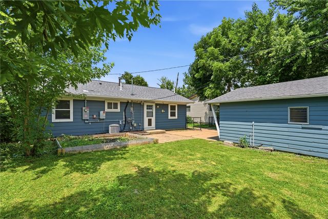 4432 Sherman Street NE, Cedar Rapids, IA 52402