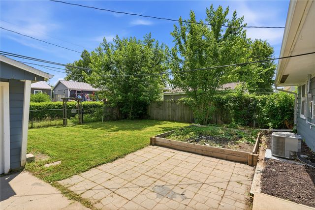 4432 Sherman Street NE, Cedar Rapids, IA 52402