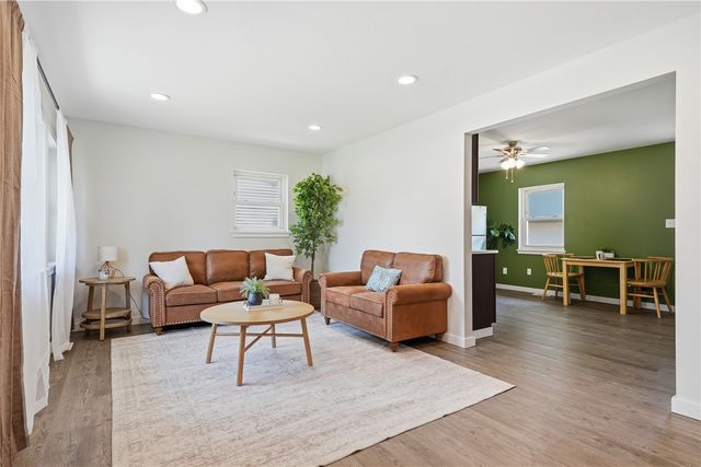 4432 Sherman Street NE, Cedar Rapids, IA 52402