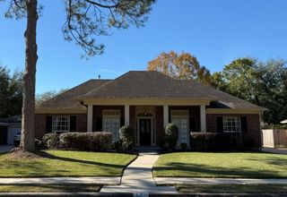 15306 Greenleaf Lane, Houston, TX 77062