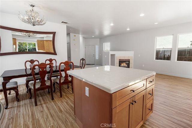 9193 Burnet Avenue, North Hills, CA 91343