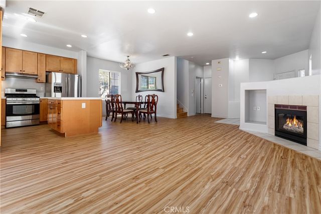 9193 Burnet Avenue, North Hills, CA 91343