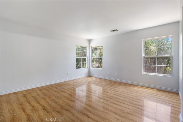 9193 Burnet Avenue, North Hills, CA 91343