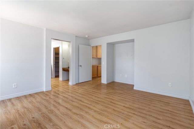 9193 Burnet Avenue, North Hills, CA 91343