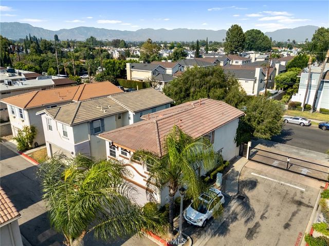 9193 Burnet Avenue, North Hills, CA 91343