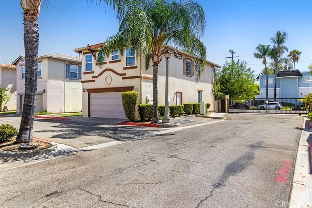 9193 Burnet Avenue, North Hills, CA 91343