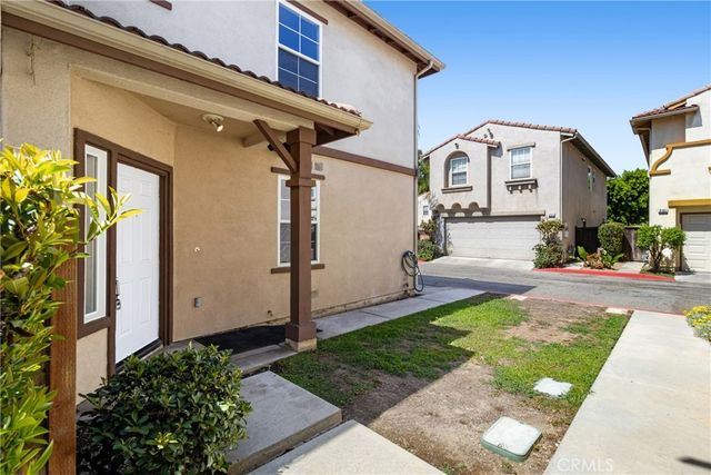 9193 Burnet Avenue, North Hills, CA 91343