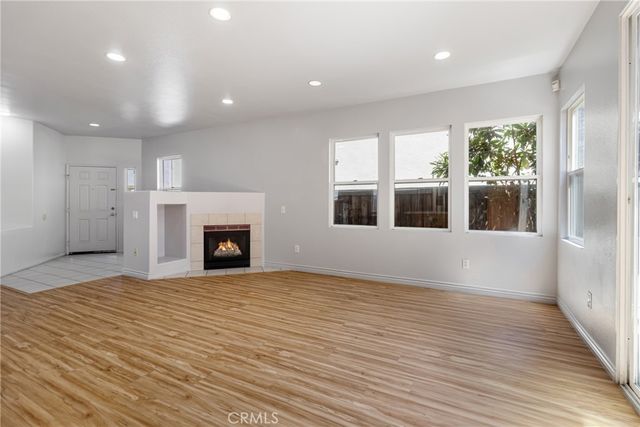 9193 Burnet Avenue, North Hills, CA 91343