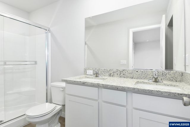 1185 Parkside Av, Woodburn, OR 97071