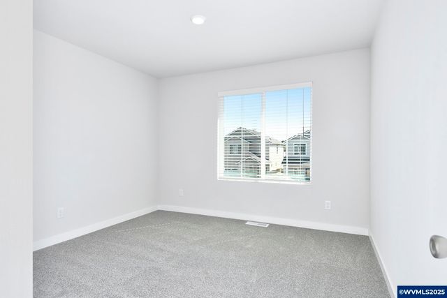 1185 Parkside Av, Woodburn, OR 97071