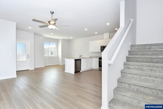 1185 Parkside Av, Woodburn, OR 97071