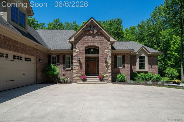 3957 Mill Lake Road, Orion Charter Township, MI 48360