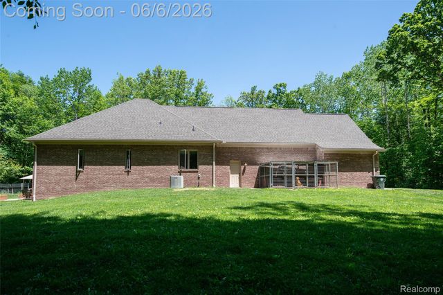 3957 Mill Lake Road, Orion Charter Township, MI 48360