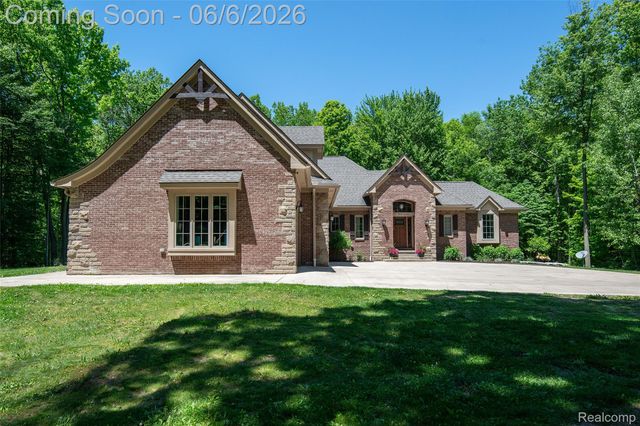 3957 Mill Lake Road, Orion Charter Township, MI 48360