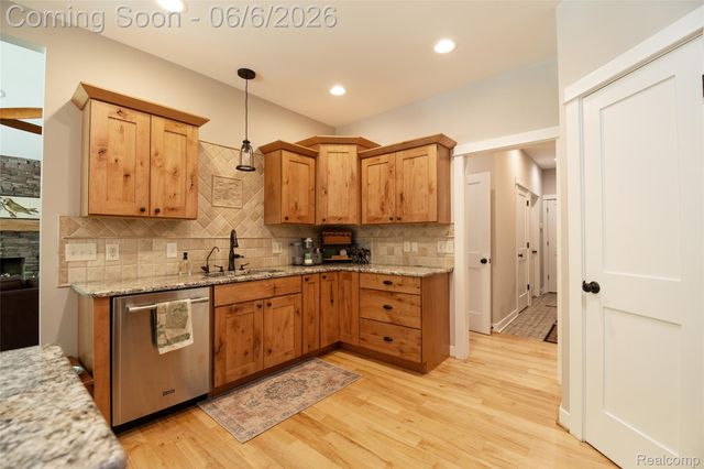 3957 Mill Lake Road, Orion Charter Township, MI 48360