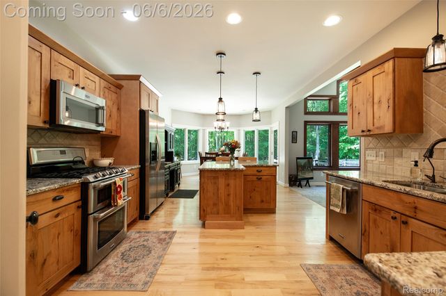3957 Mill Lake Road, Orion Charter Township, MI 48360
