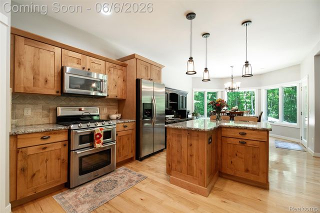 3957 Mill Lake Road, Orion Charter Township, MI 48360