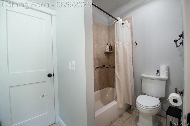 3957 Mill Lake Road, Orion Charter Township, MI 48360