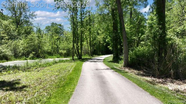 3957 Mill Lake Road, Orion Charter Township, MI 48360