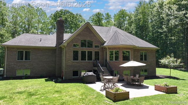 3957 Mill Lake Road, Orion Charter Township, MI 48360