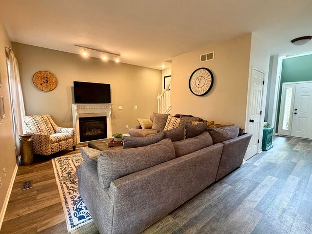 13648 Green Prairie Street, Vicksburg, MI 49097