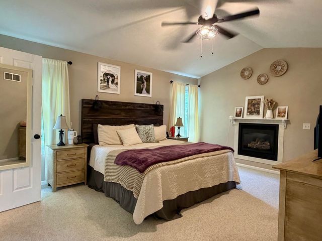 13648 Green Prairie Street, Vicksburg, MI 49097