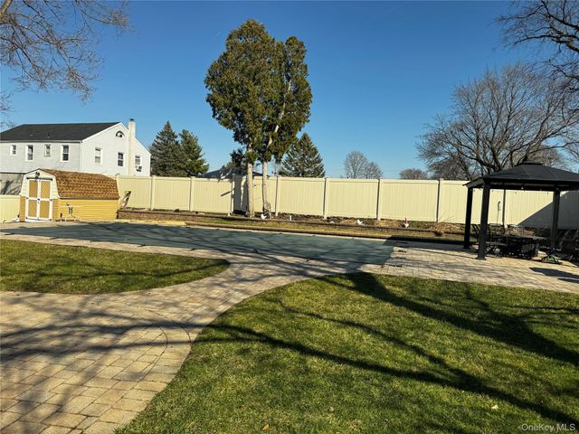 39 Sengstacken Drive, Stony Point, NY 10980