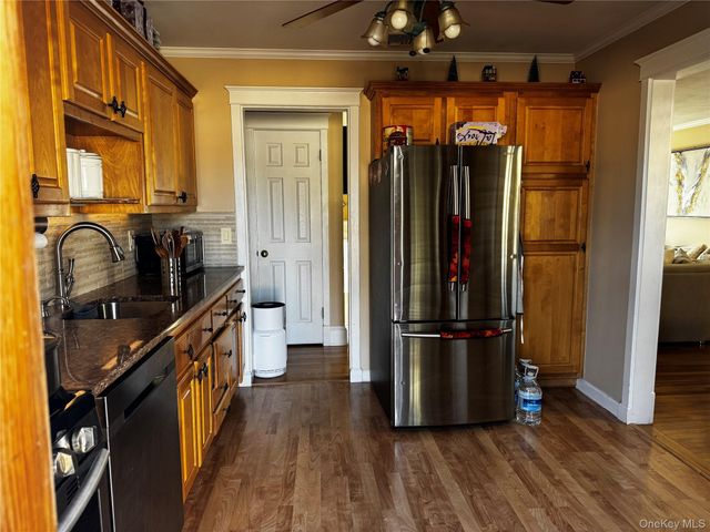 39 Sengstacken Drive, Stony Point, NY 10980