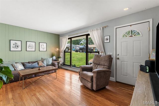 7210 Shellburne Drive, Affton, MO 63123