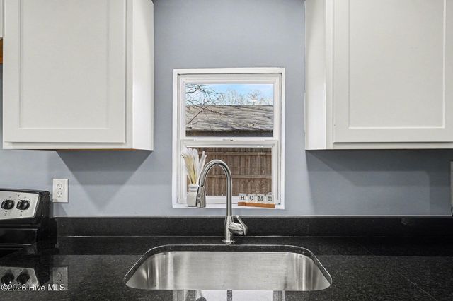 800 E Lizzie Street, Selma, NC 27576