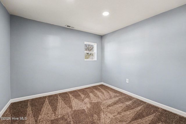 800 E Lizzie Street, Selma, NC 27576